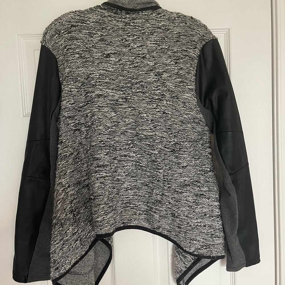 Jacket - Picture 4 of 4